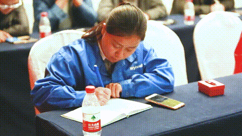 1509254278916061t8MU.gif 0.gif