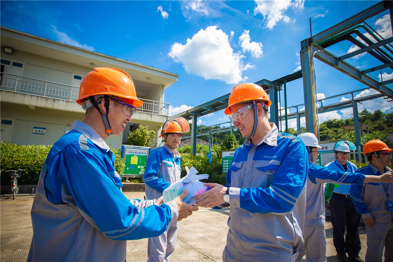 15662611014998877mqJ.jpg 15662611014998877mqJ.jpg